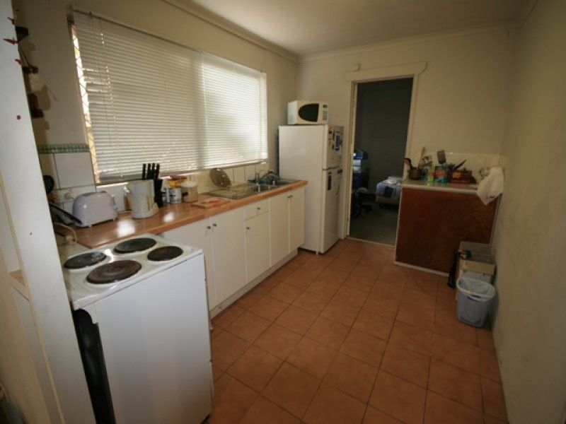 1 ‘Green Fields’, 6 Adori Street, Surfers Paradise QLD 4217