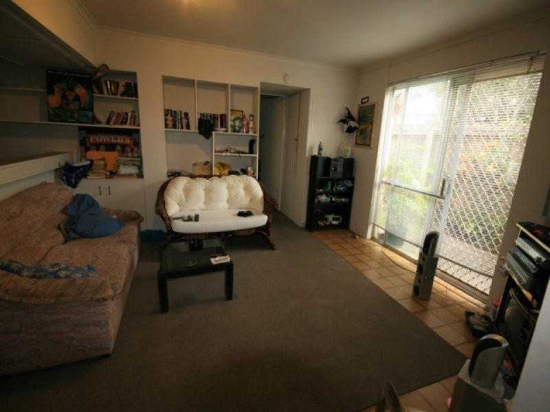 1 ‘Green Fields’, 6 Adori Street, Surfers Paradise QLD 4217