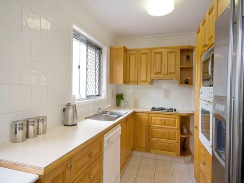 15 Costa Court, Broadbeach Waters QLD 4218