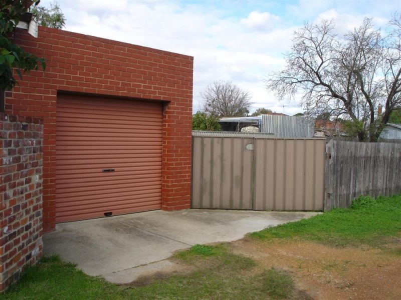 53 John St, Midland WA 6056