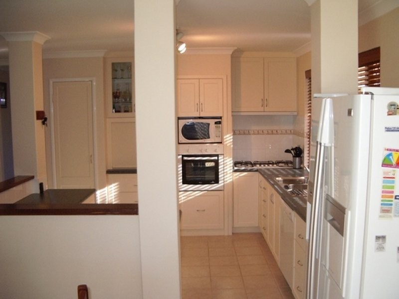 12 Tour Place, Middle Swan WA 6056