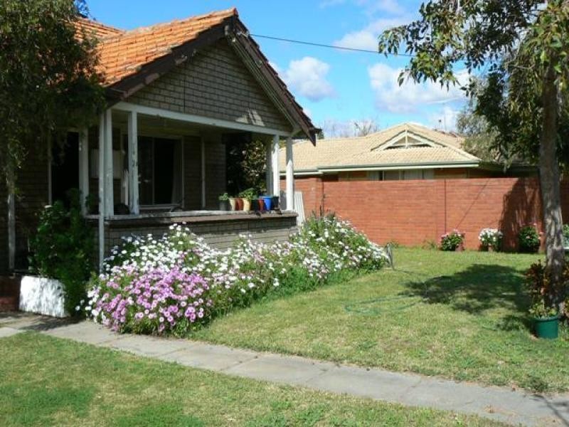 24 Ewart Street, Midvale WA 6056