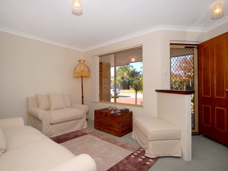 13 Wade Square, Stratton WA 6056
