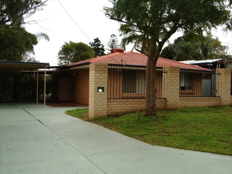 27 Astroloma Place, Koongamia WA 6056