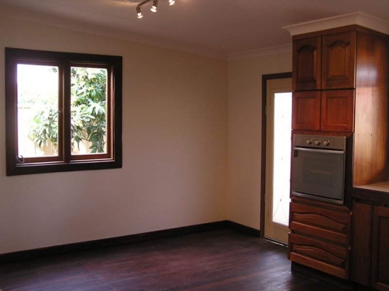 39 Margaret Street, Midland WA 6056