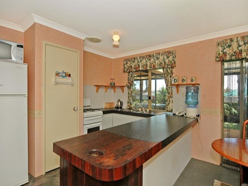 3 Oldenburg Pass, Stratton WA 6056