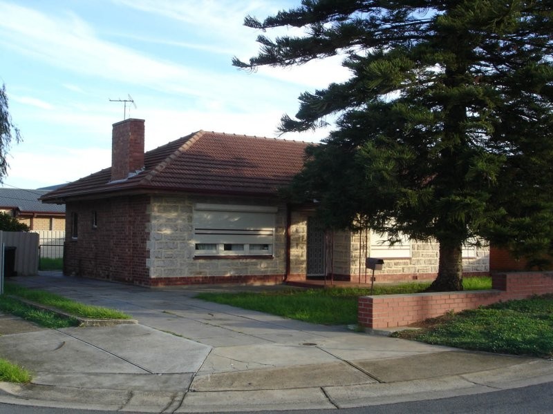 8 Rondo Avenue, Findon SA 5023