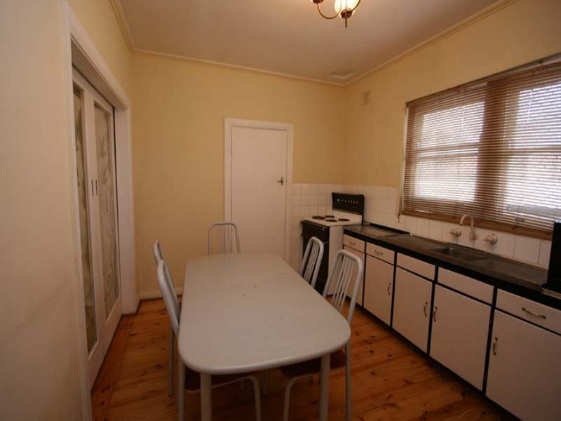 8 Rondo Avenue, Findon SA 5023