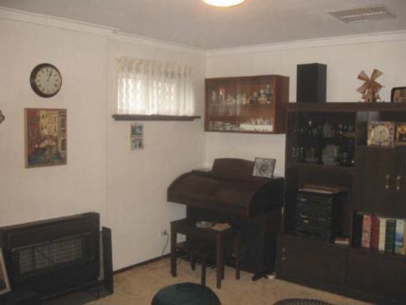 11 Blackmore Avenue, Girrawheen WA 6064