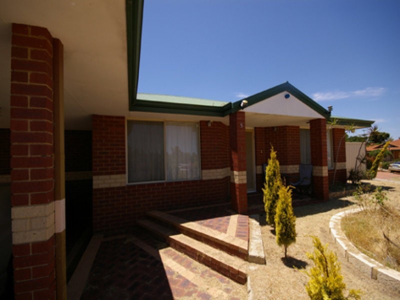 5 Caffrum Green, Mirrabooka WA 6061