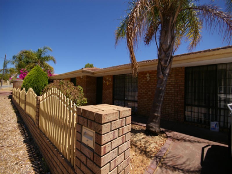 9 Pinewood Green, Mirrabooka WA 6061