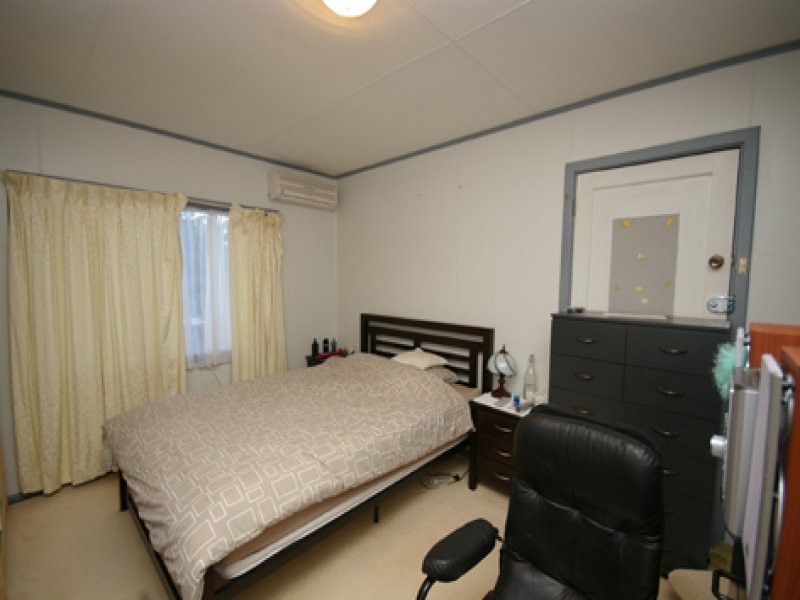 5 Ilumba Road, Nollamara WA 6061