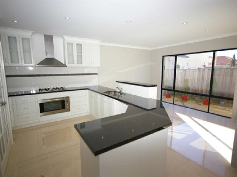 64 Jones Street, Stirling WA 6021