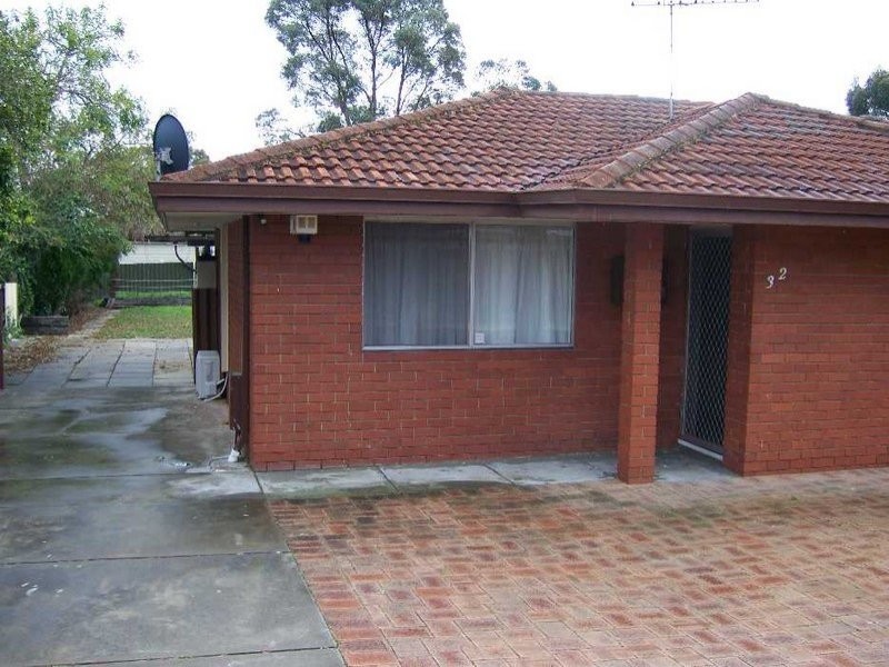 32 Buntine Way, Girrawheen WA 6064