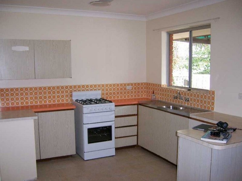 32 Buntine Way, Girrawheen WA 6064