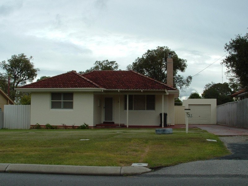 35 Mentone Road, Balga WA 6061