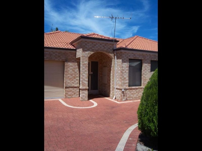 8B Nanson Way, Nollamara WA 6061