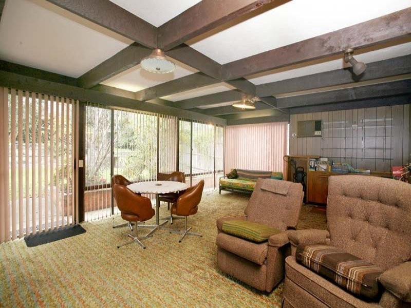 16 Hiddleston Avenue, Box Hill South VIC 3128