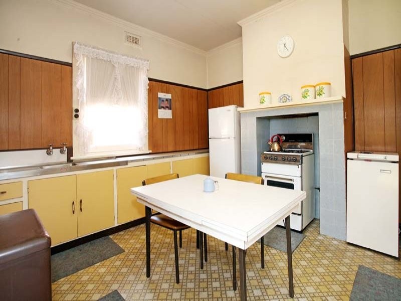 32 Clota Avenue, Box Hill VIC 3128