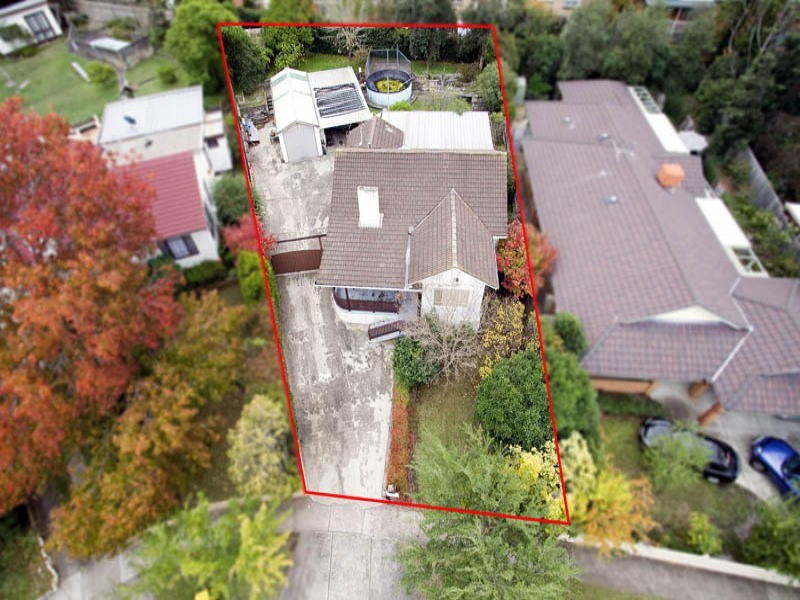 16 Hiddleston Avenue, Box Hill South VIC 3128