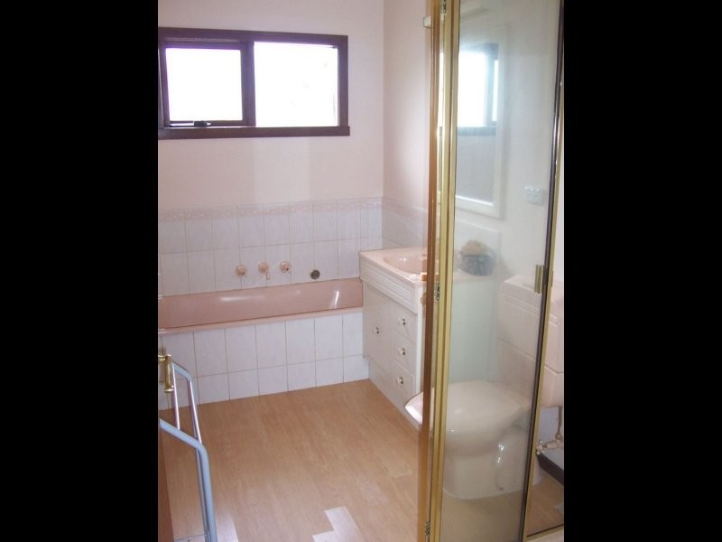 2 Ferndale St, Surrey Hills VIC 3127