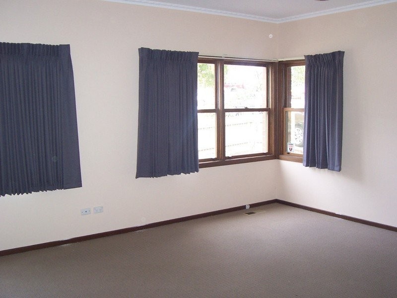 2 Ferndale St, Surrey Hills VIC 3127