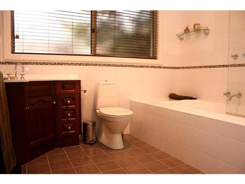 8 Walter Street, Mitcham VIC 3132
