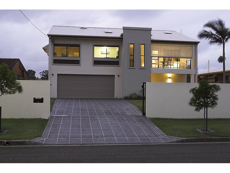 18 Tarwarri Crescent, Mooloolaba QLD 4557