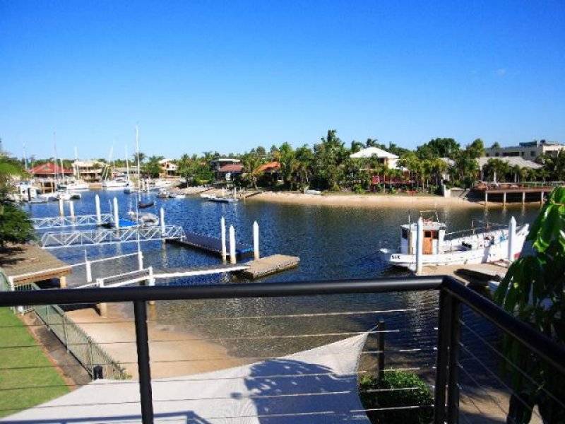 18 Jessica Boulevard, Minyama QLD 4575