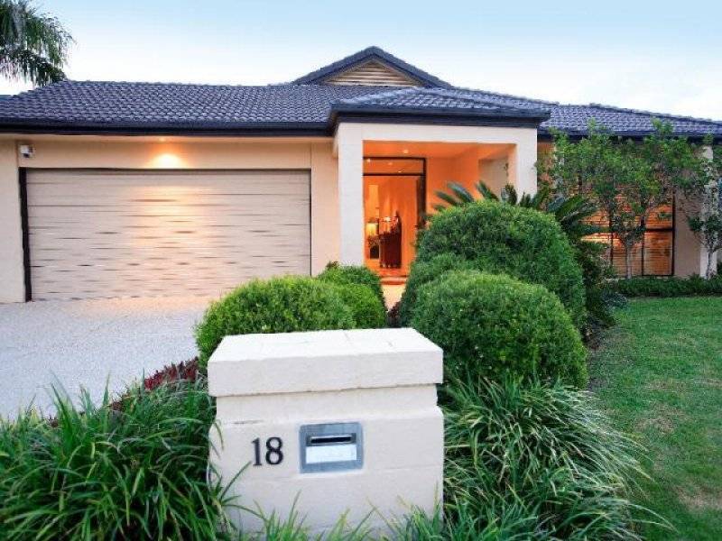 18 Jessica Boulevard, Minyama QLD 4575