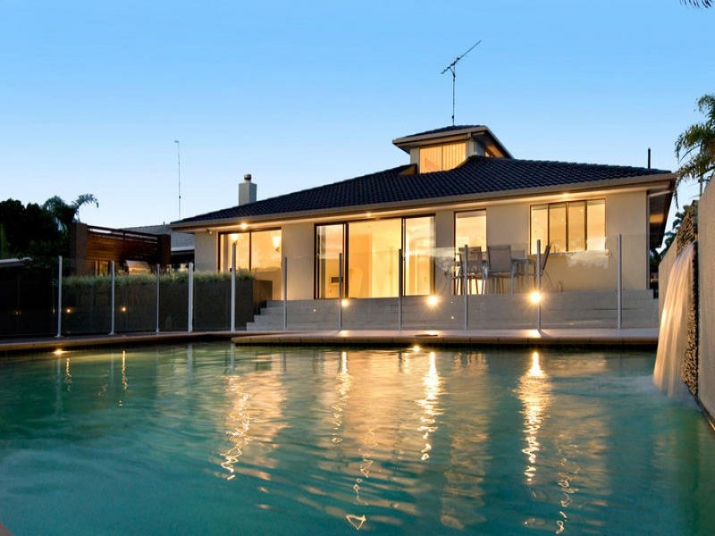 55 Moondarra Crescent, Mooloolaba QLD 4557