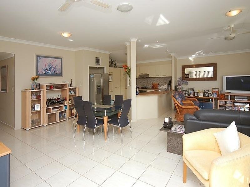 18 Lombok Street, Kawana Island QLD 4575