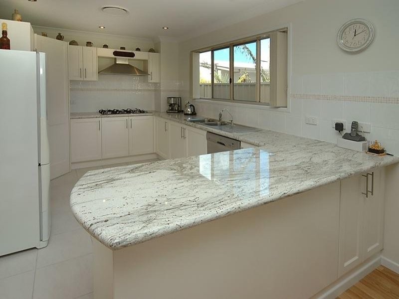 9 Barbuda Circuit, Kawana Island QLD 4575