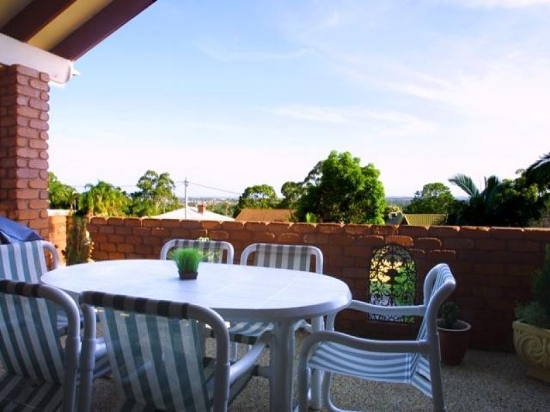 25 Tantula Road East, Alexandra Headland QLD 4572