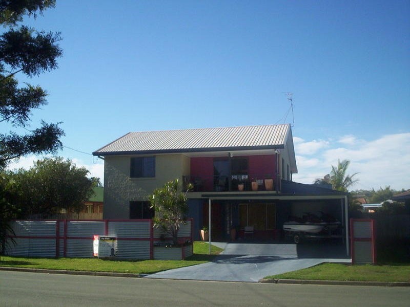 9 Perina Street, Warana QLD 4575