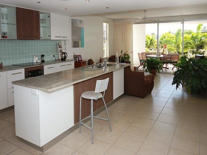 7 Grand Parade, Kawana Island QLD 4575