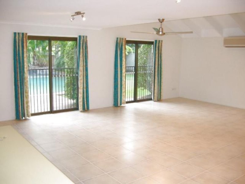 142 Karawatha Drive, Mountain Creek QLD 4557