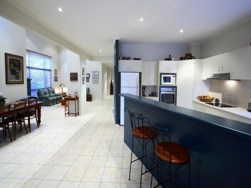 18 Jessica Boulevard, Minyama QLD 4575