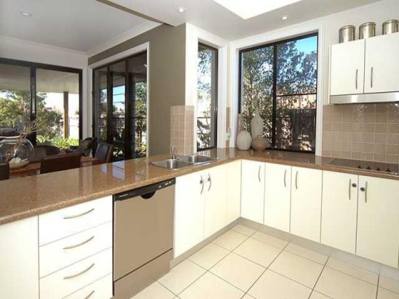19 Madagascar Court, Kawana Island QLD 4575