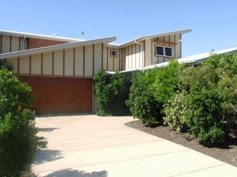 3B Northbeach Place, Mudjimba QLD 4564