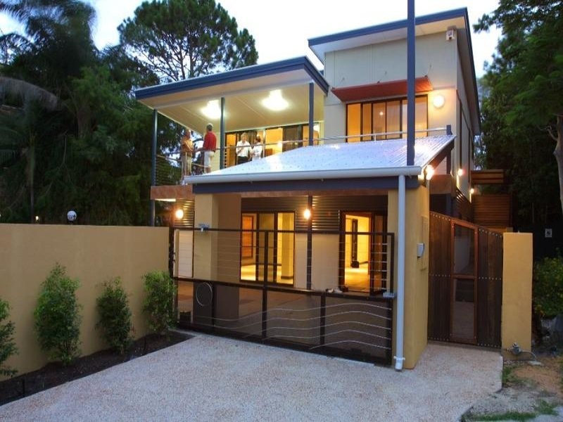 11 Leo Crescent, Alexandra Headland QLD 4572