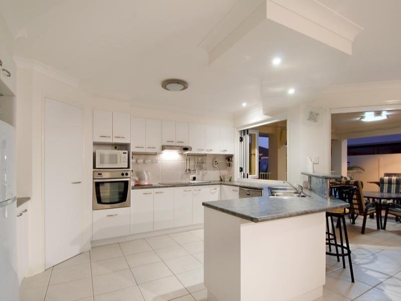 6 Pompano Court, Mountain Creek QLD 4557