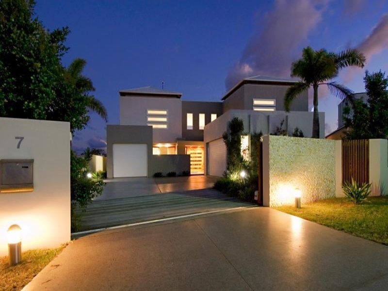 7 Waterfront Court, Twin Waters QLD 4564