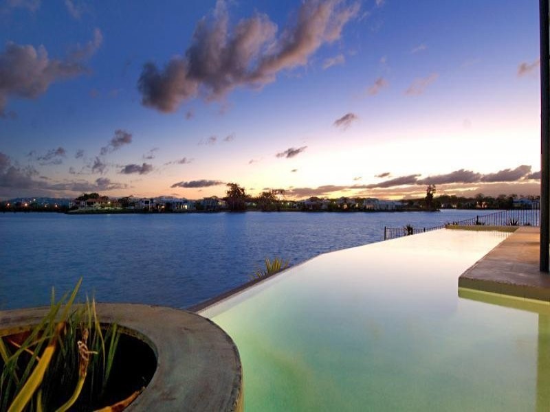 7 Waterfront Court, Twin Waters QLD 4564
