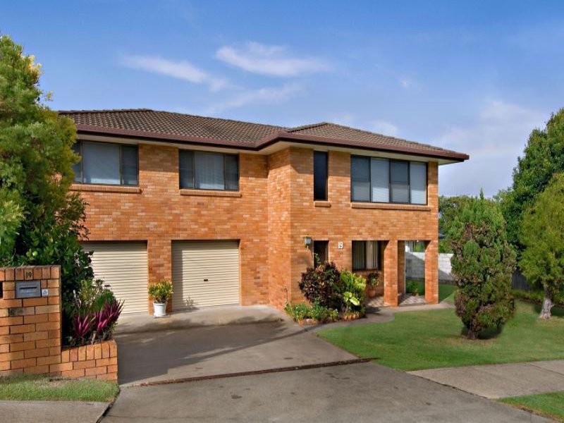 19 Kalinda Avenue, Mooloolaba QLD 4557