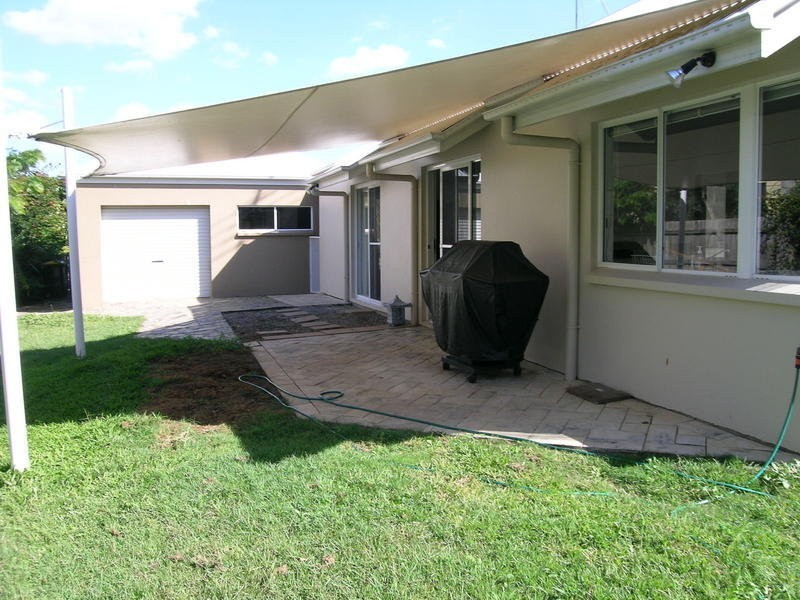 33 Bauhinia Avenue, Mooloolaba QLD 4557