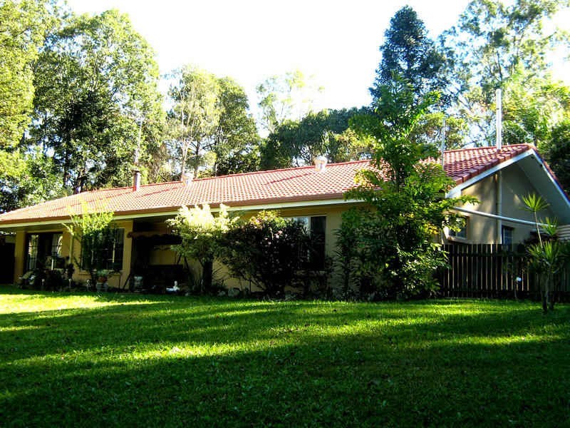 12 Tallangatta Street, Nambour QLD 4560