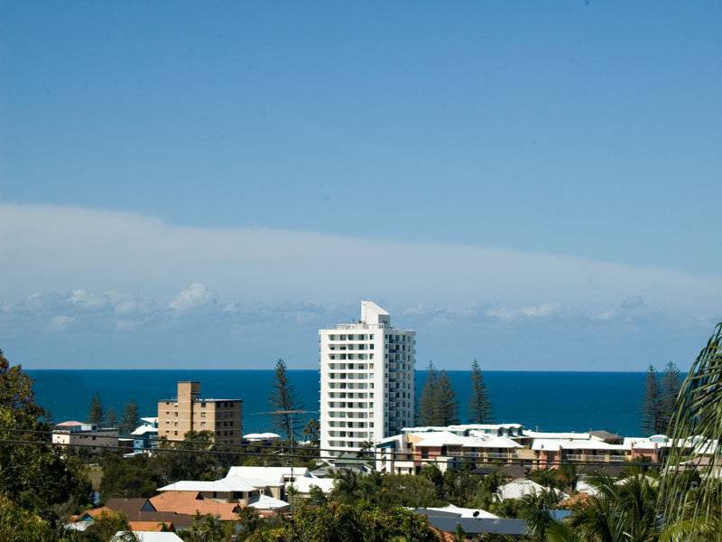 9 Tantula Road East, Alexandra Headland QLD 4572