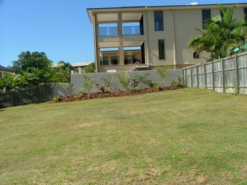 16 Admiralty Drive, Alexandra Headland QLD 4572