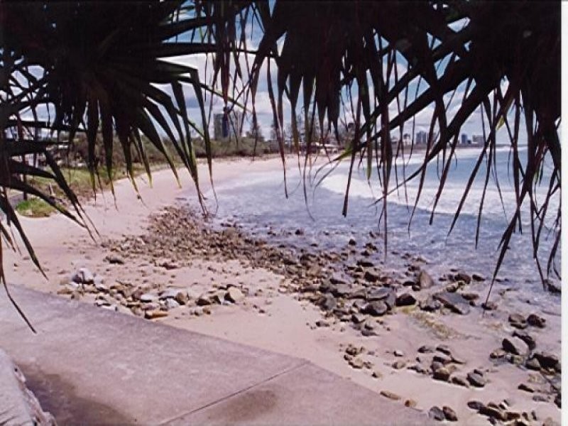 16 Admiralty Drive, Alexandra Headland QLD 4572